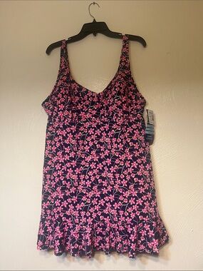 NWT SHAPE SOLVER Plus size floral Swim Dress size 20